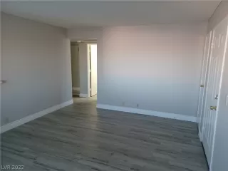 Photo #5: 2372511 Listing 