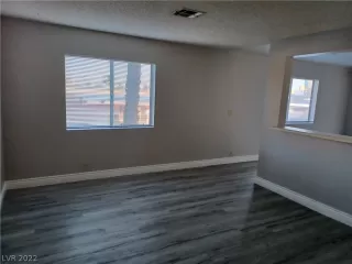 Photo #6: 2372511 Listing 