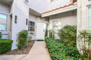 Photo #3: 2372526 Listing