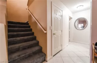 Photo #4: 2372526 Listing