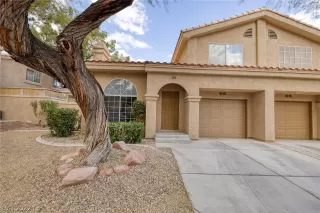 Photo #2: 2372527 Listing