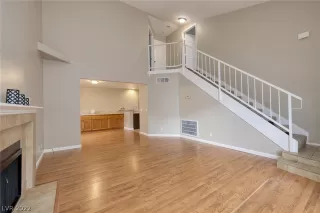 Photo #4: 2372527 Listing