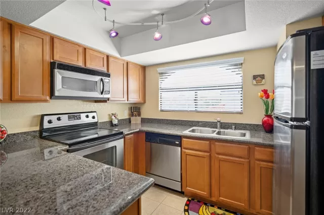 MLS: 2372545 Condo For Sale