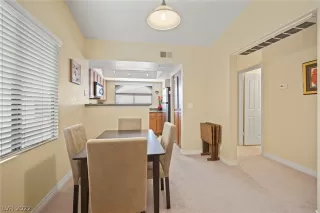 Photo #5: 2372545 Listing