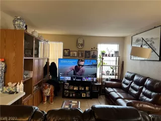 Photo #1: 2372560 Listing