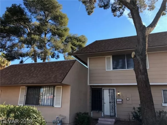 MLS: 2372562 Condo For Sale