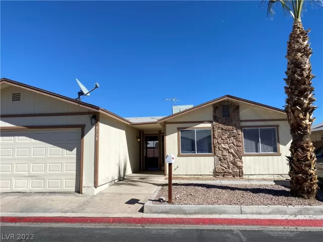 MLS: 2372564 Condo For Sale