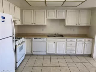 Photo #6: 2372564 Listing 