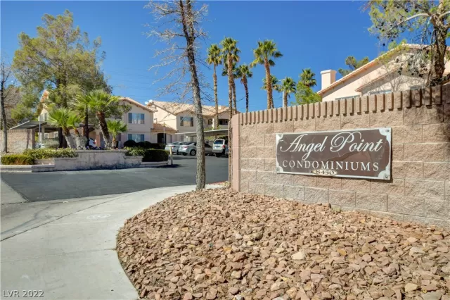 MLS: 2372568 Condo For Sale