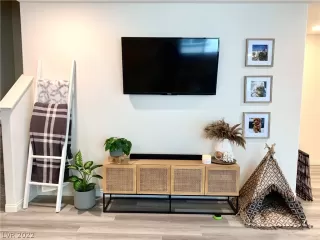 Photo #6: 2372632 Listing