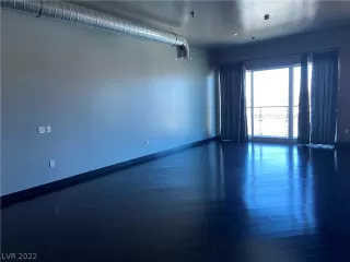 Photo #2: 2372661 Listing 