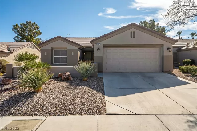 MLS: 2372688 Condo For Sale