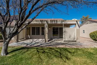 Photo #4: 2372688 Listing