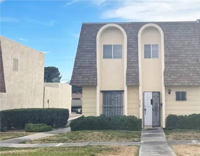 MLS: 2372727 Condo For Sale