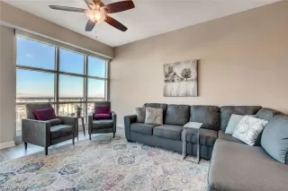 Photo #2: 2372731 Listing