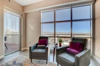 Photo #6: 2372731 Listing