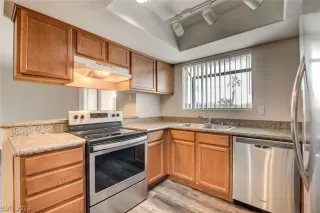 Photo #2: 2372795 Listing