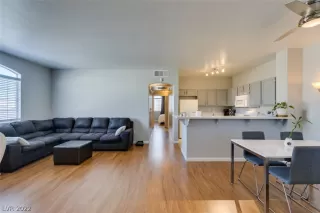 Photo #1: 2372822 Listing