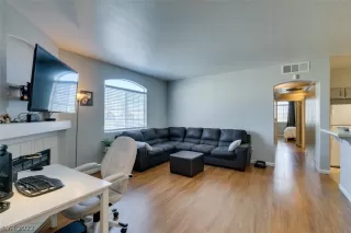 Photo #2: 2372822 Listing