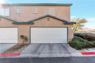 Photo #3: 2372840 Listing