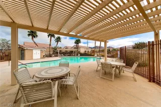 Photo #2: 2372884 Listing 