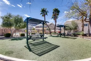 Photo #6: 2372884 Listing 