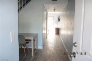 Photo #1: 2372889 Listing 