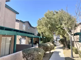 Photo #1: 2372891 Listing