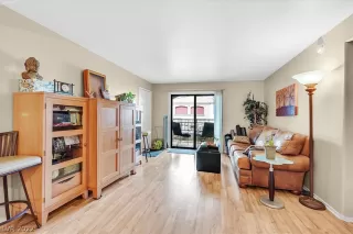 Photo #3: 2372913 Listing 