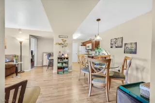 Photo #6: 2372913 Listing 