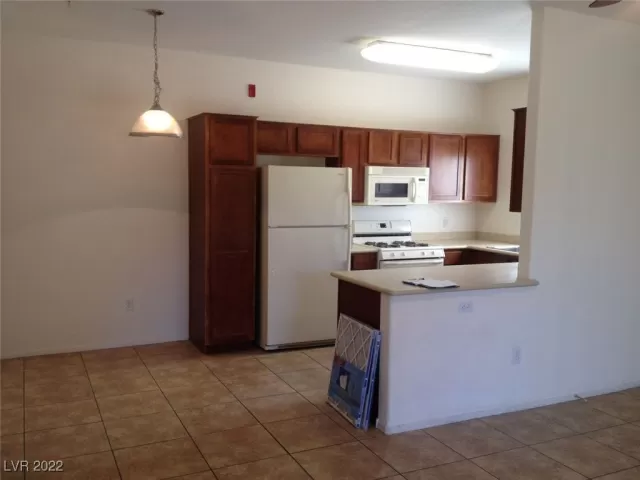 MLS: 2373022 Condo For Sale