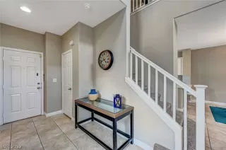 Photo #3: 2373056 Listing 