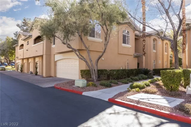 MLS: 2373070 Condo For Sale