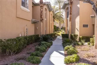 Photo #1: 2373070 Listing