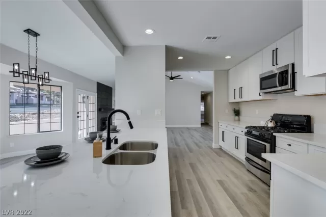 MLS: 2373112 Condo For Sale