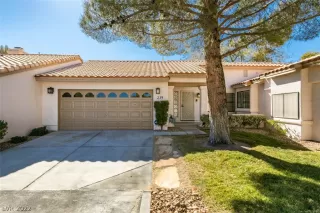 Photo #1: 2373112 Listing