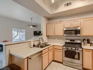 Photo #2: 2373126 Listing