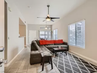 Photo #3: 2373126 Listing