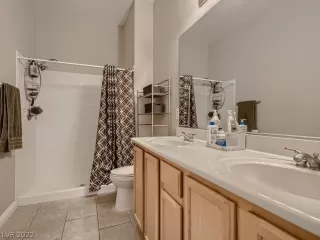 Photo #6: 2373126 Listing