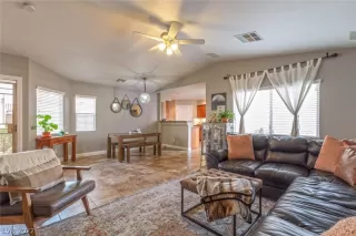 Photo #3: 2373135 Listing