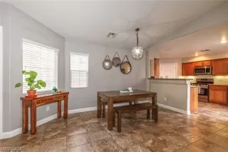 Photo #5: 2373135 Listing