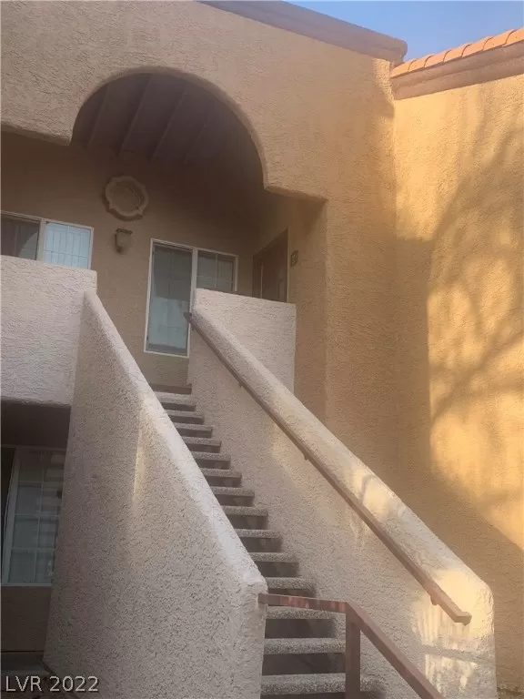 MLS: 2373142 Condo For Sale