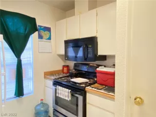 Photo #6: 2373147 Listing 