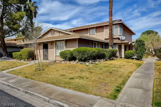 MLS: 2373158 Condo For Sale