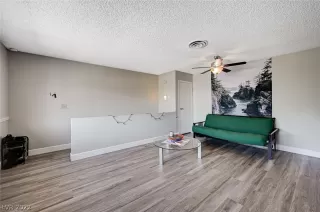 Photo #4: 2373158 Listing 