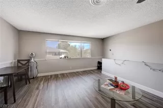 Photo #5: 2373158 Listing 