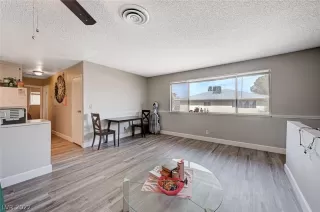 Photo #6: 2373158 Listing 