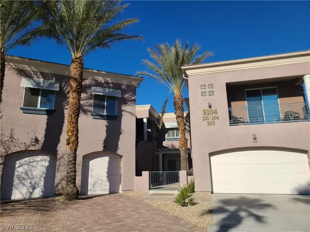 MLS: 2373163 Condo For Sale