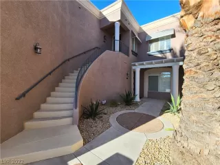 Photo #1: 2373163 Listing 