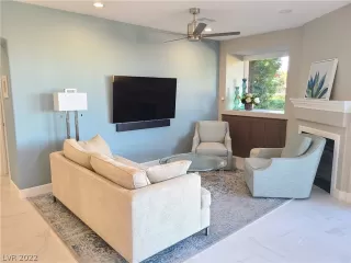 Photo #6: 2373163 Listing 